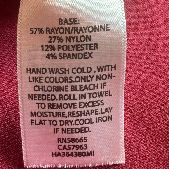 Halogen Tunic with 3-Quater Bell Sleeves and Bateau Neckline in Mulberry, S - Picture 4 of 6